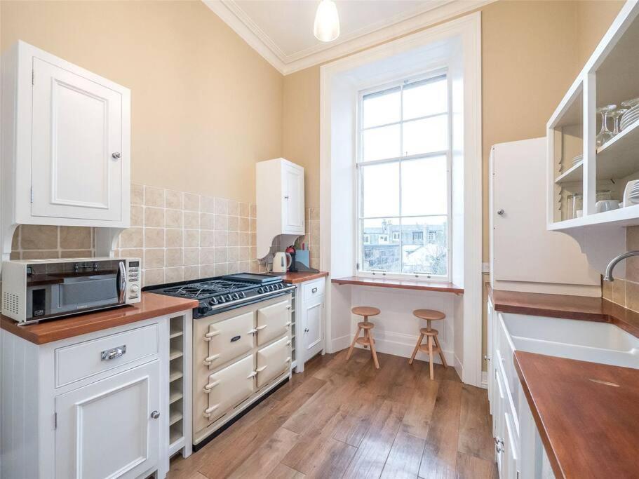 Beautiful & Bright 2 Bed Flat Murrayfield EDI Exteriér fotografie