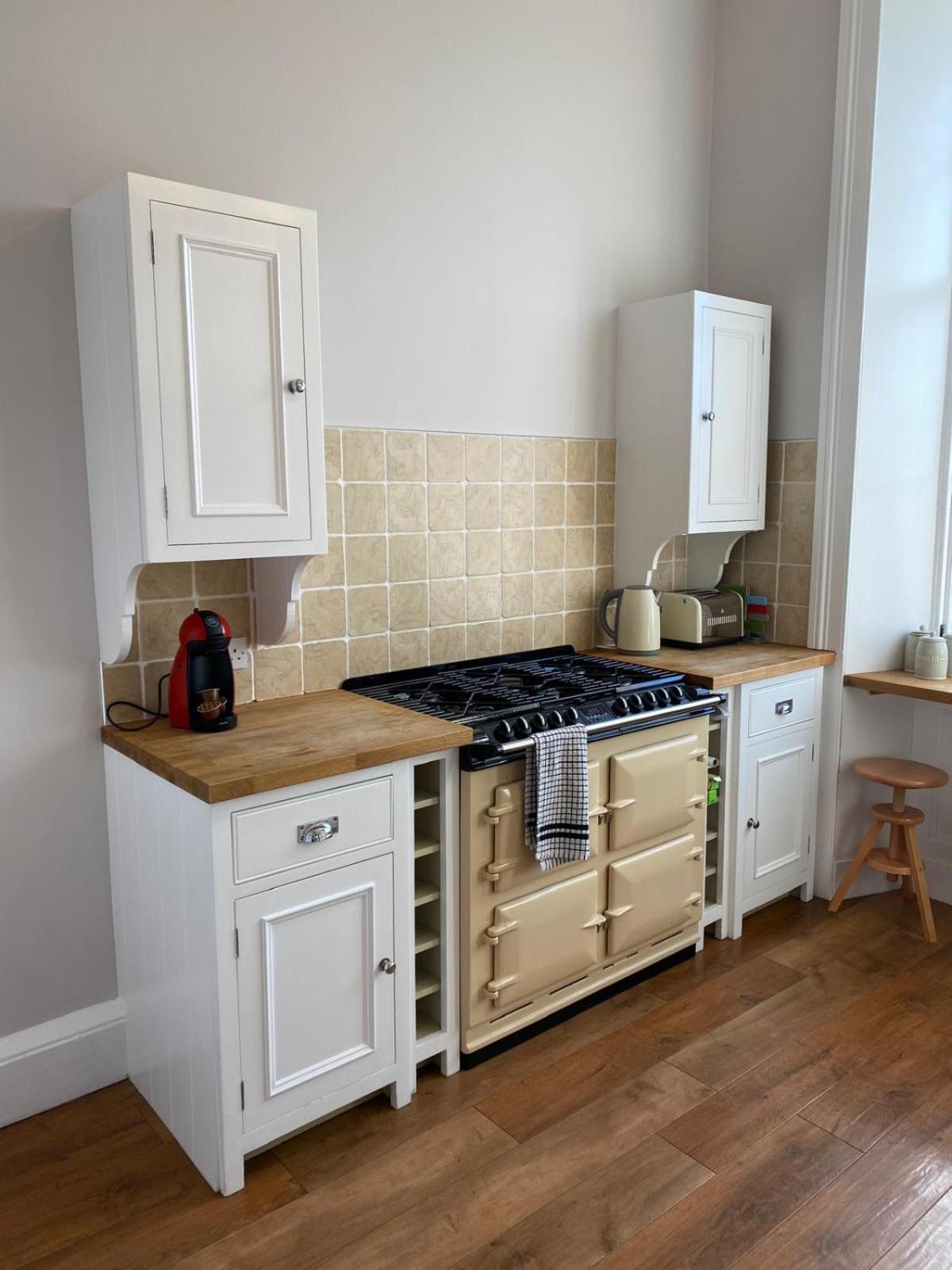 Beautiful & Bright 2 Bed Flat Murrayfield EDI Exteriér fotografie
