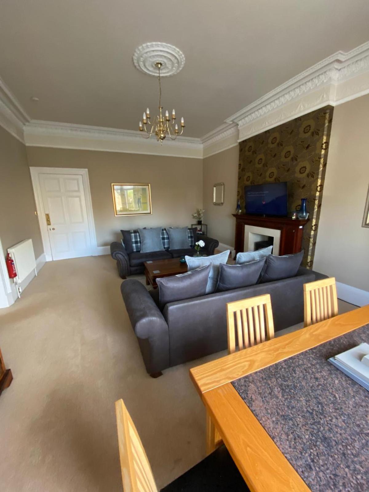 Beautiful & Bright 2 Bed Flat Murrayfield EDI Exteriér fotografie